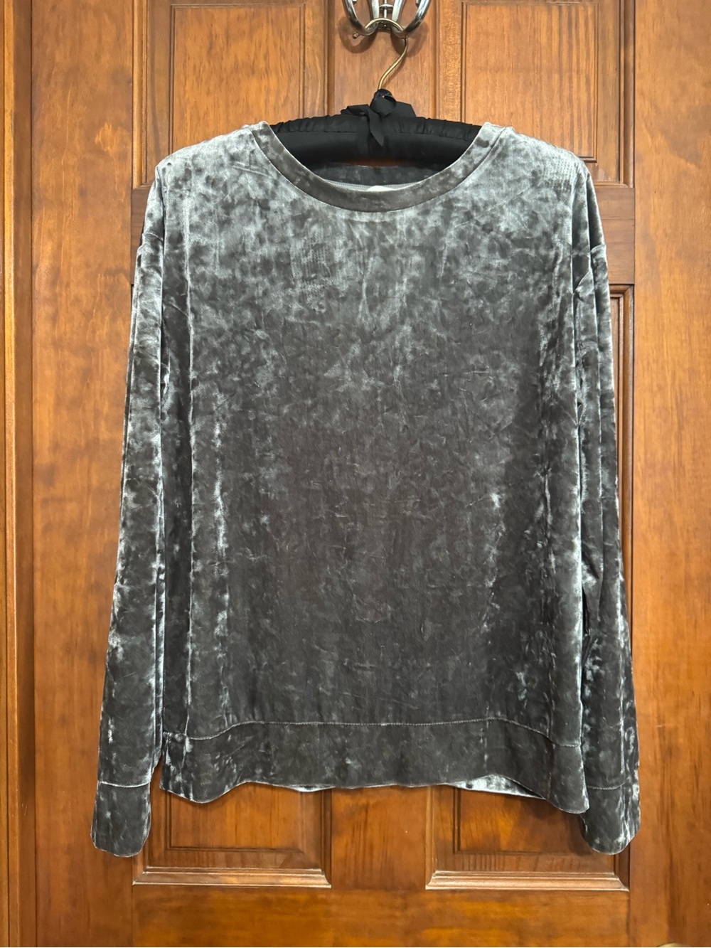 H & M VELOUR BLOUSE SIZE SMALL